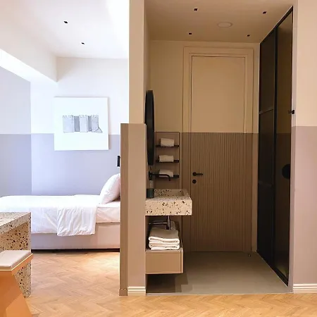 فندق Iliria Boutique 4*