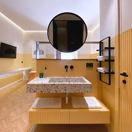 Iliria Boutique تيرانا