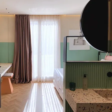 فندق Iliria Boutique 4*