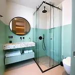 Iliria Boutique Тирана
