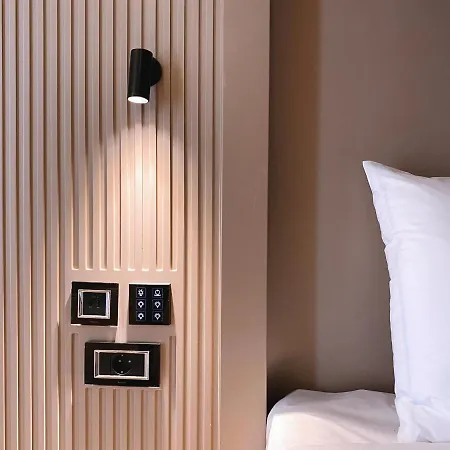 ホテル Iliria Boutique 4*