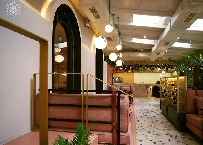 酒店 Iliria Boutique 4*